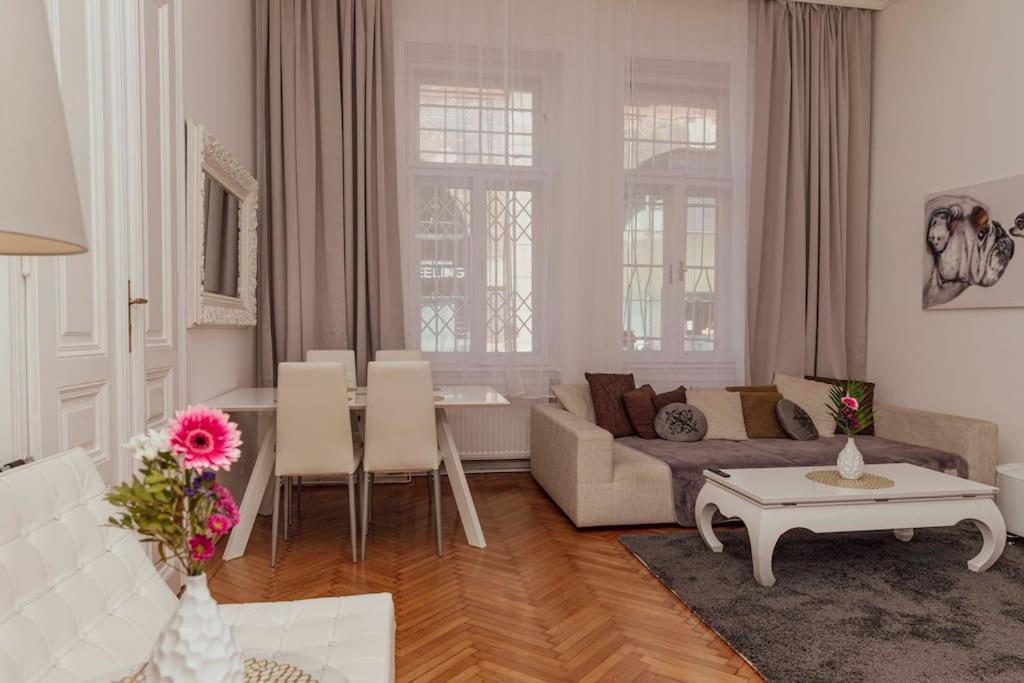 Modern Stylish Comfortable 2 Bedroom Apartment Viena Exterior foto