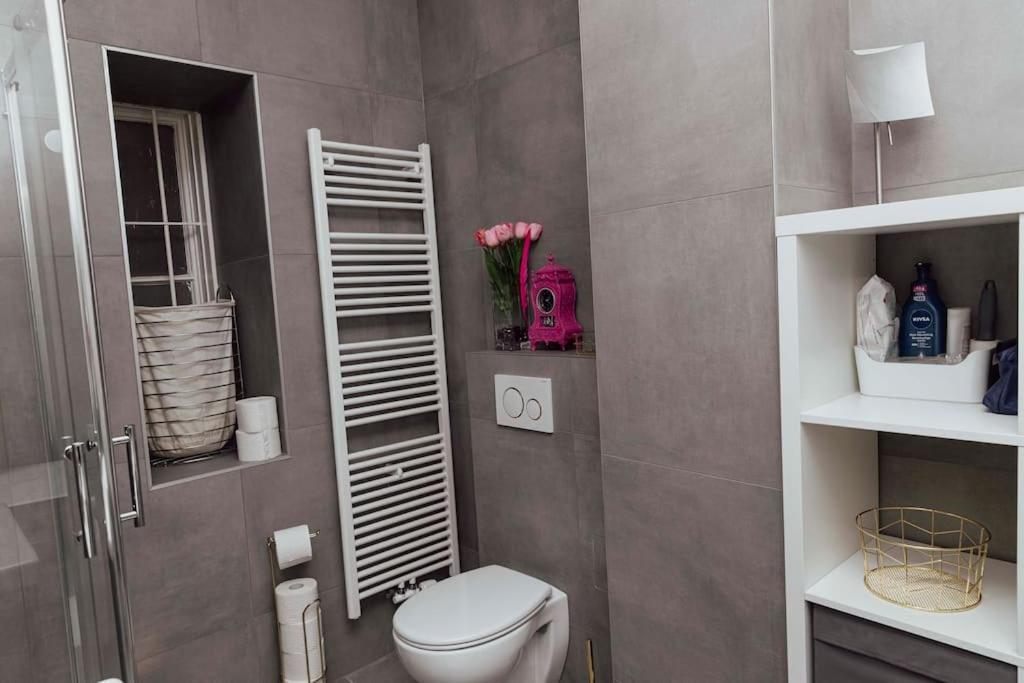 Modern Stylish Comfortable 2 Bedroom Apartment Viena Exterior foto